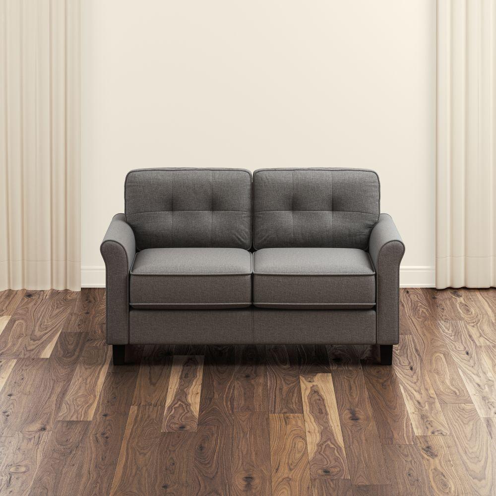 Sayan Traditional Loveseat